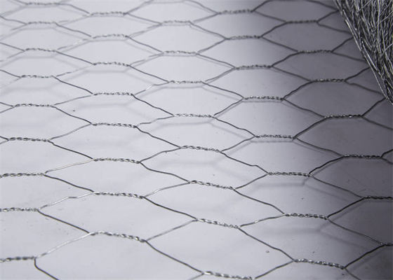 สแตนเลส Hexagonal Wire Netting Zinc Coating การติดตั้งง่าย